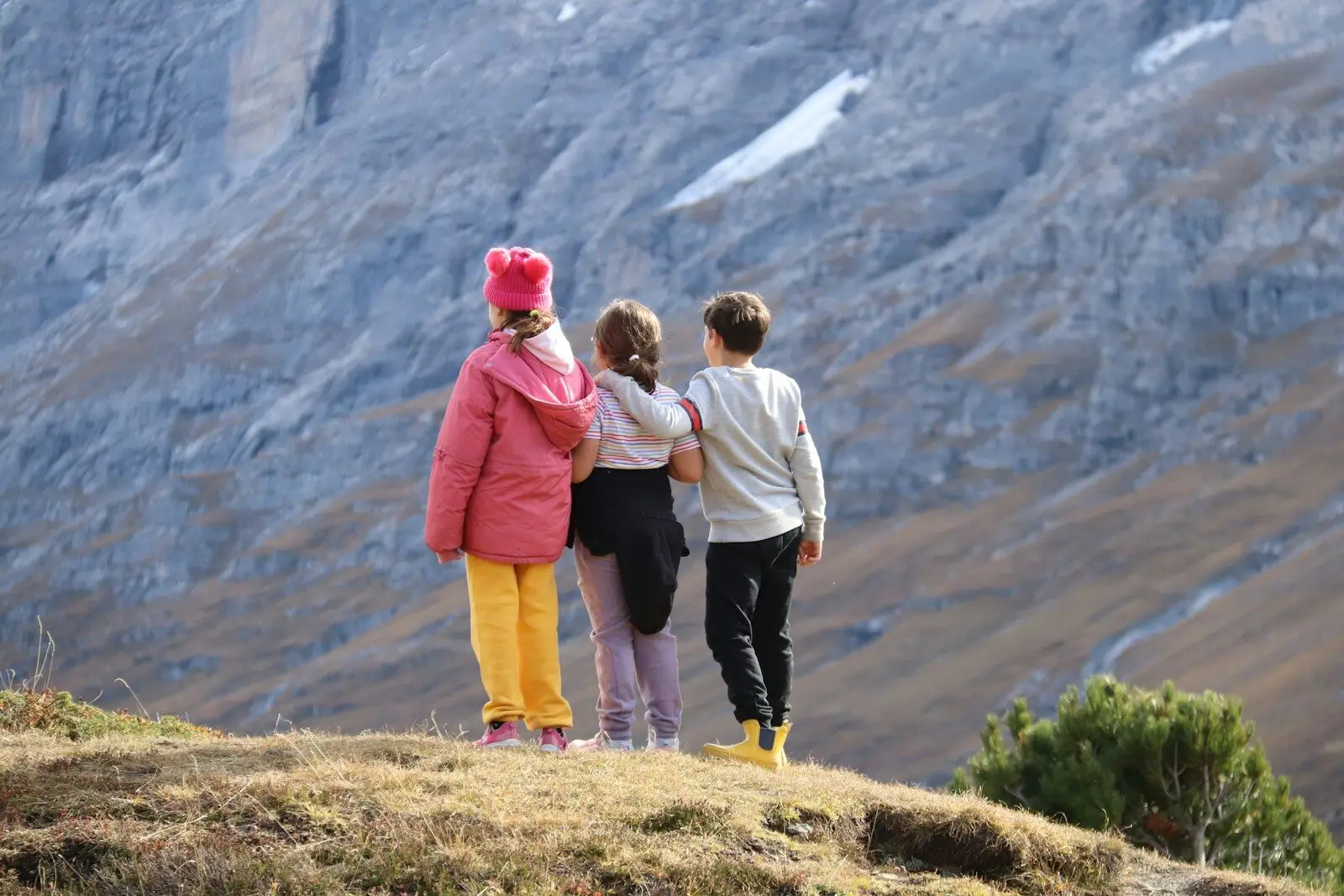 APEX Mountain Kids multi-sport camp Crans-Montana